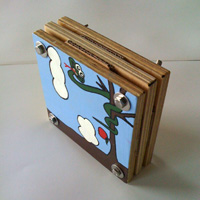 Holzdings — Blätterpresse 2